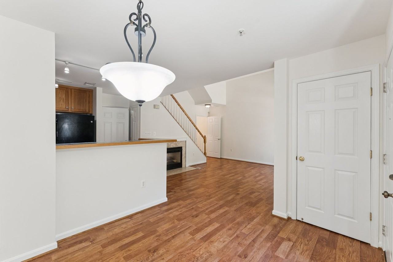 11892 Breton Ct #7A - Photo 4 of 25