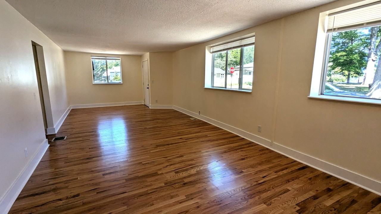 1887 Fair Avenue - Photo 2 of 22