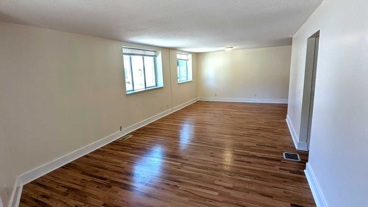 1887 Fair Avenue - Photo 3 of 22