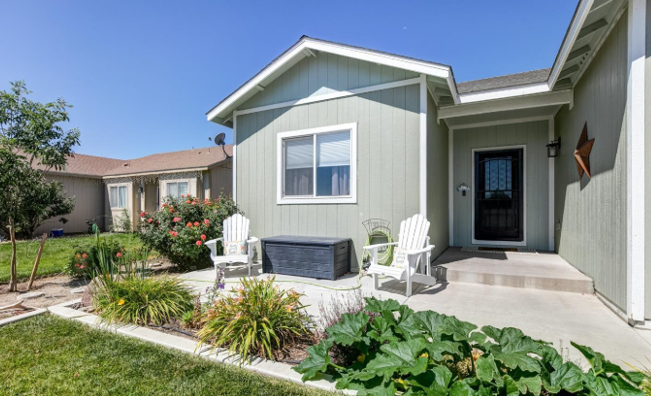 404 Settler Dr - Photo 2 of 24