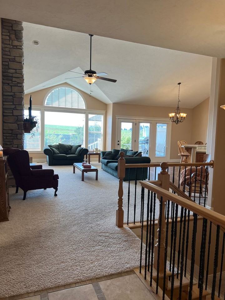 326 Eagle Smt - Photo 5 of 50