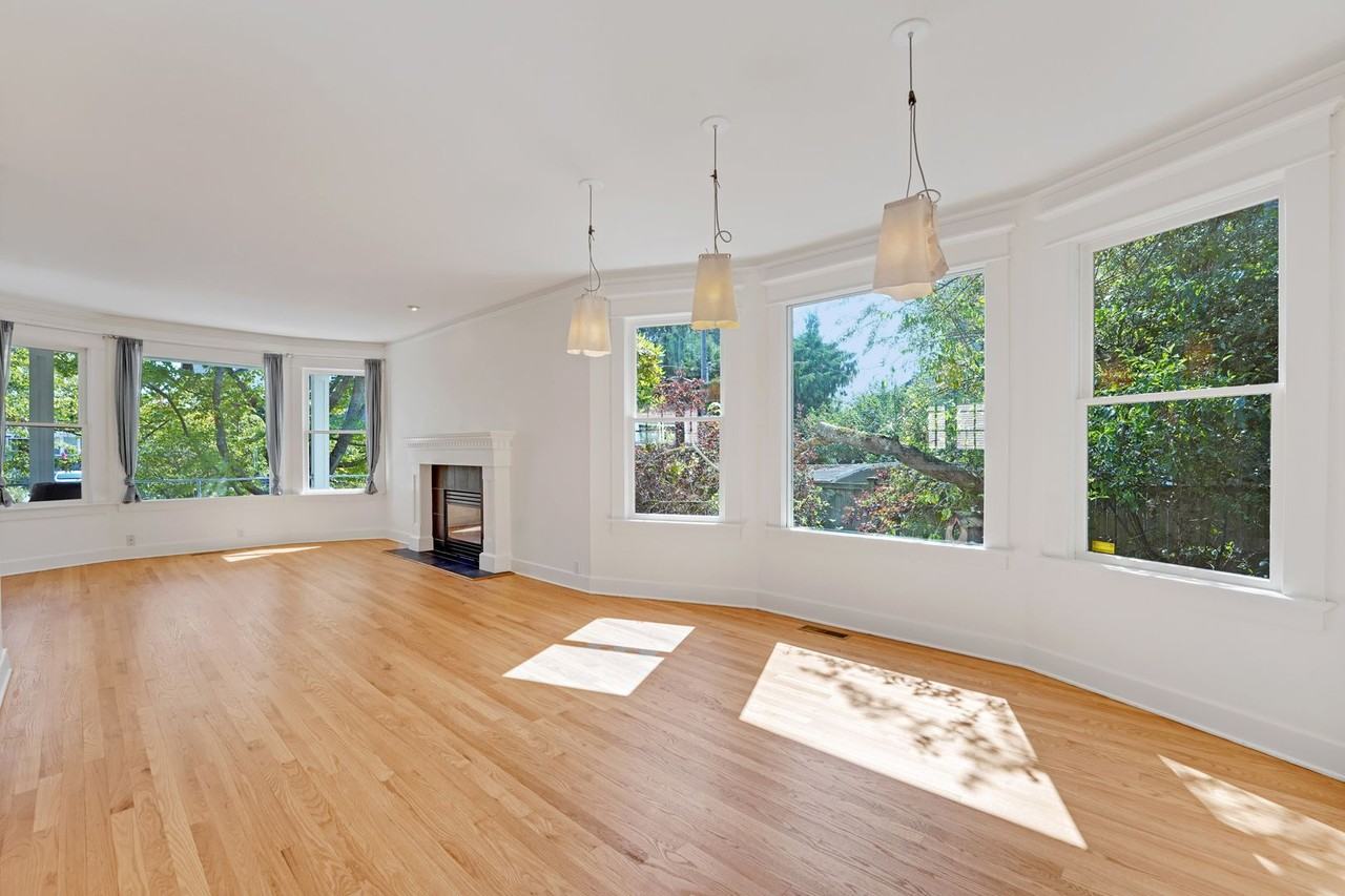 2017 2nd Ave N - Photo 3 of 15