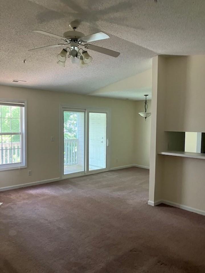 719 Melba Ct #J - Photo 4 of 15