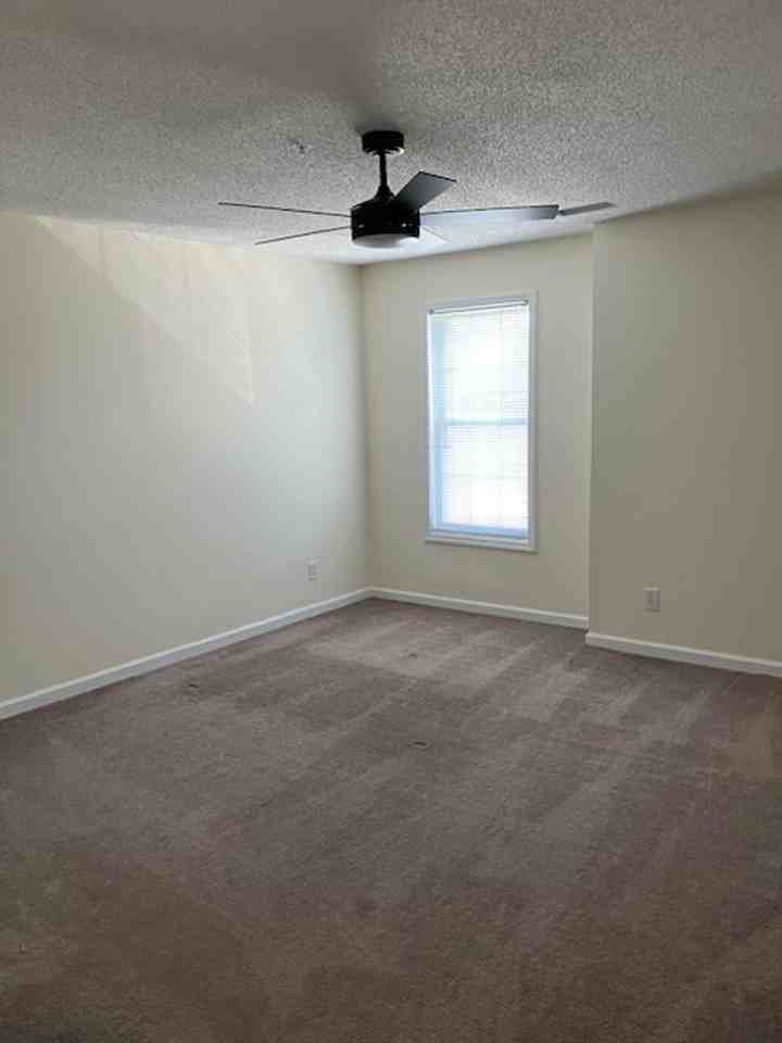 719 Melba Ct #J - Photo 5 of 15