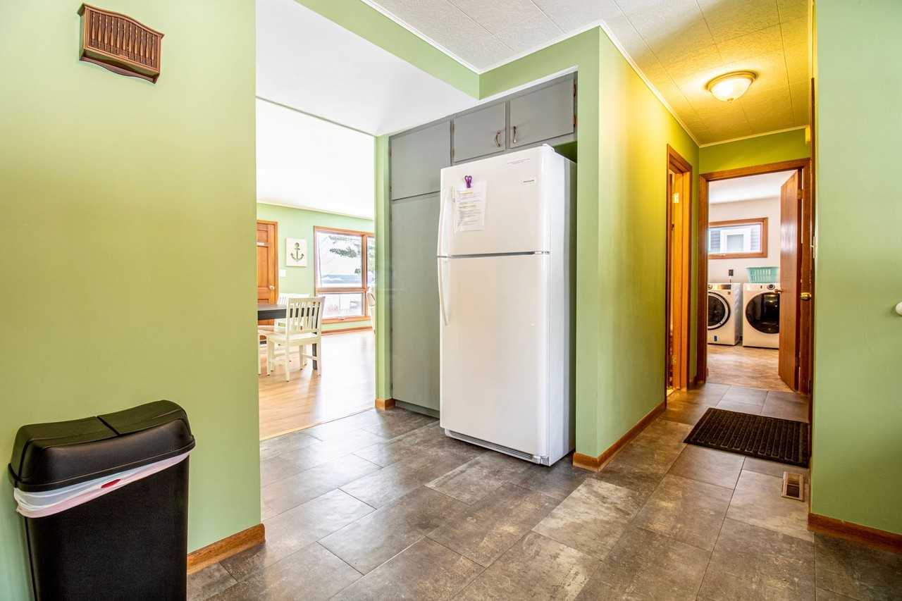 7916 Hoiles Dr Nw - Photo 5 of 22