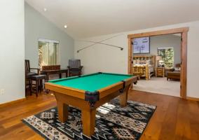 featured image of 14 Ollalie Ln