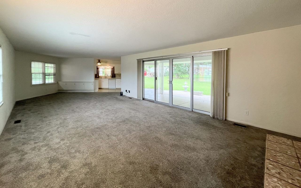 5600 N Plum St - Photo 3 of 23