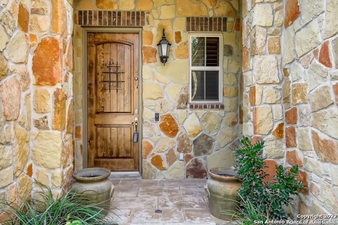 18527 Canoe Brk - Photo 2 of 26