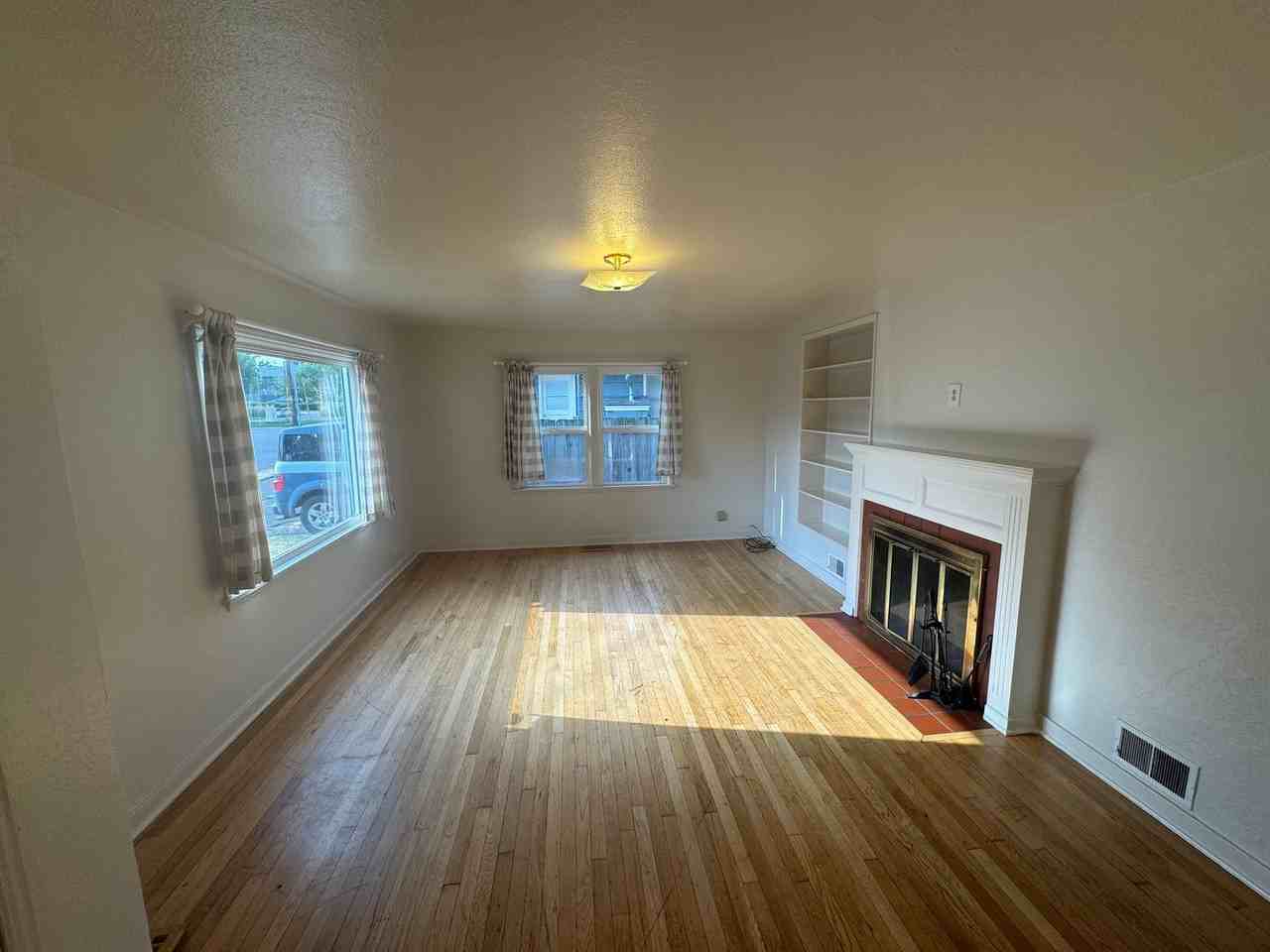 412 Northwest 27th Street - Photo 2 of 20