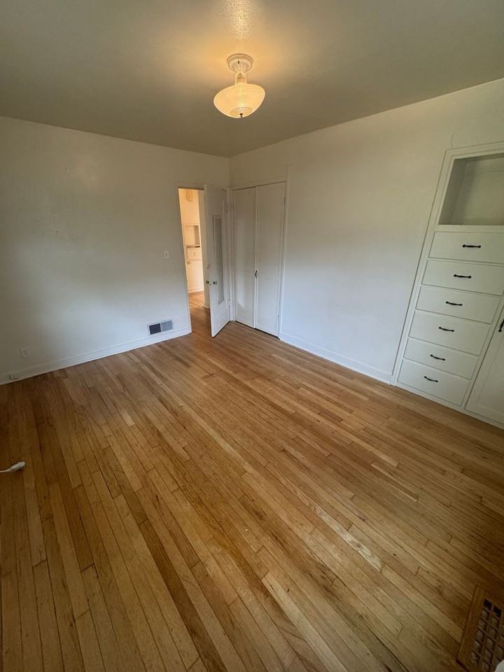 412 Northwest 27th Street - Photo 6 of 20