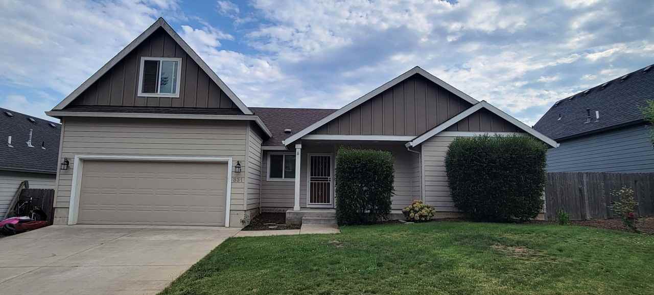 331 Nw Pacific Hills Dr - Photo 2 of 37