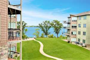 featured image of 425 240th Ave ##302