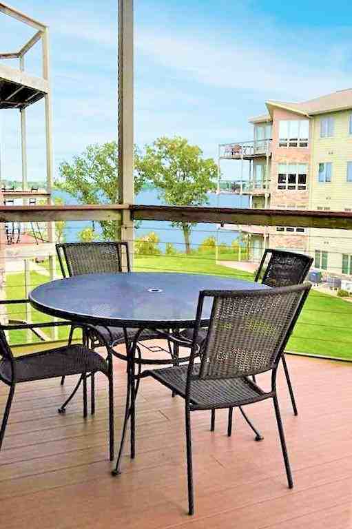 425 240th Ave ##302 - Photo 2 of 19