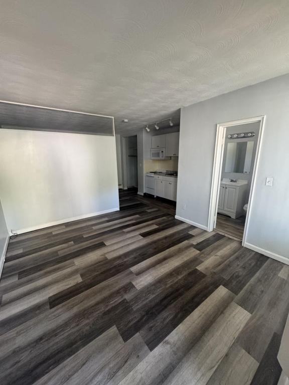 724 Delta Ave Apt 1 - Photo 2 of 6