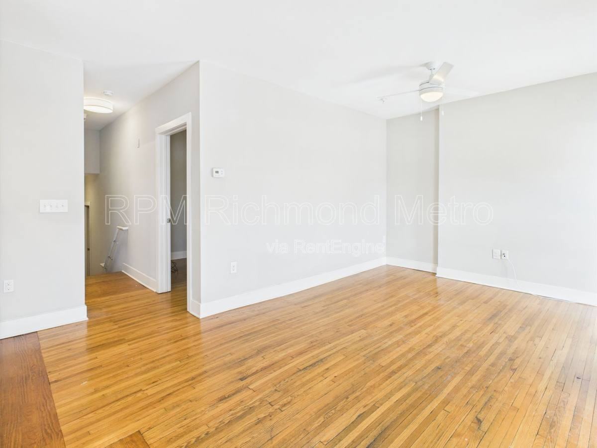 22 E Broad St #201 - Photo 5 of 10