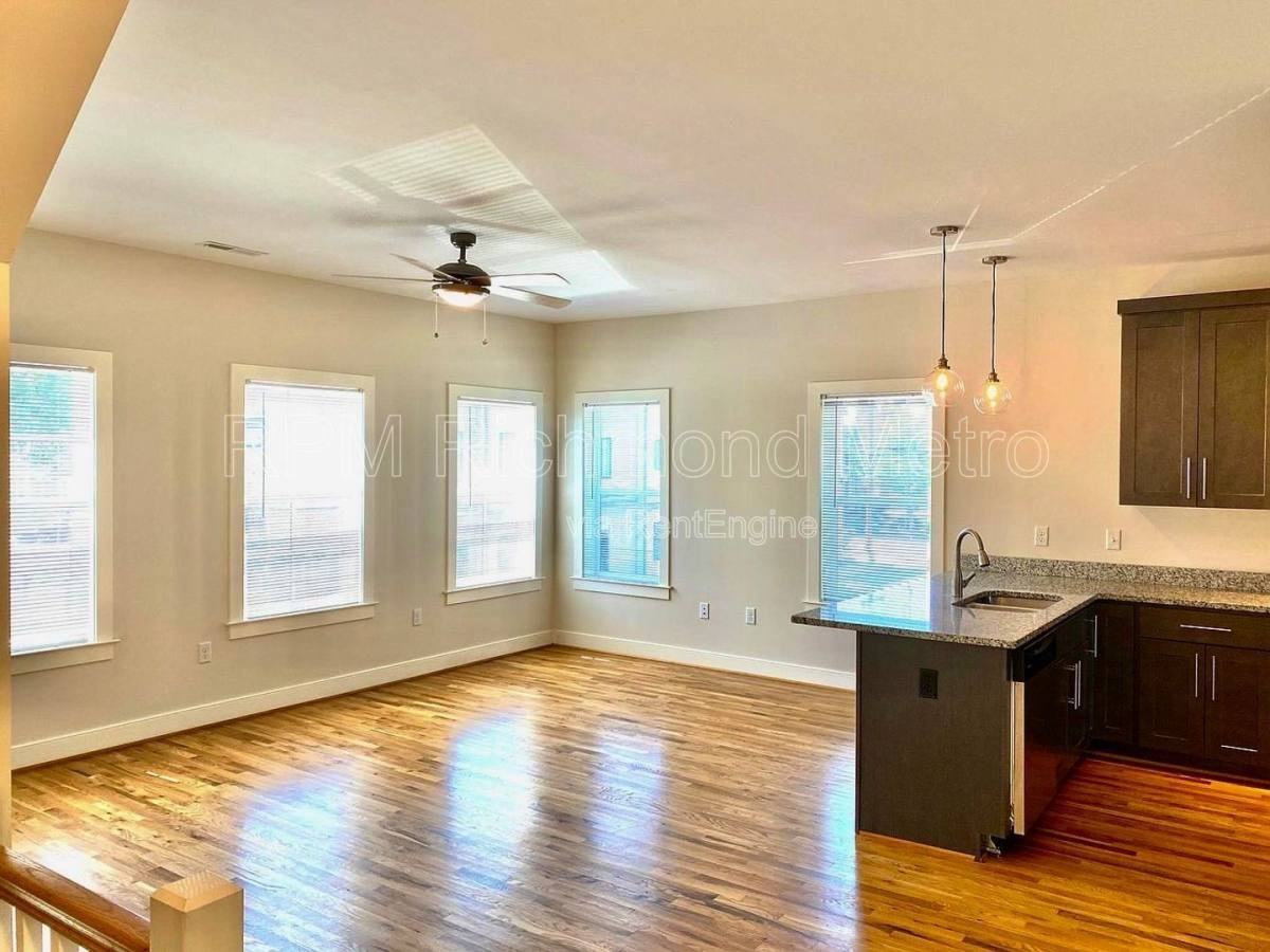 311 W 13th St #311 - Photo 2 of 10