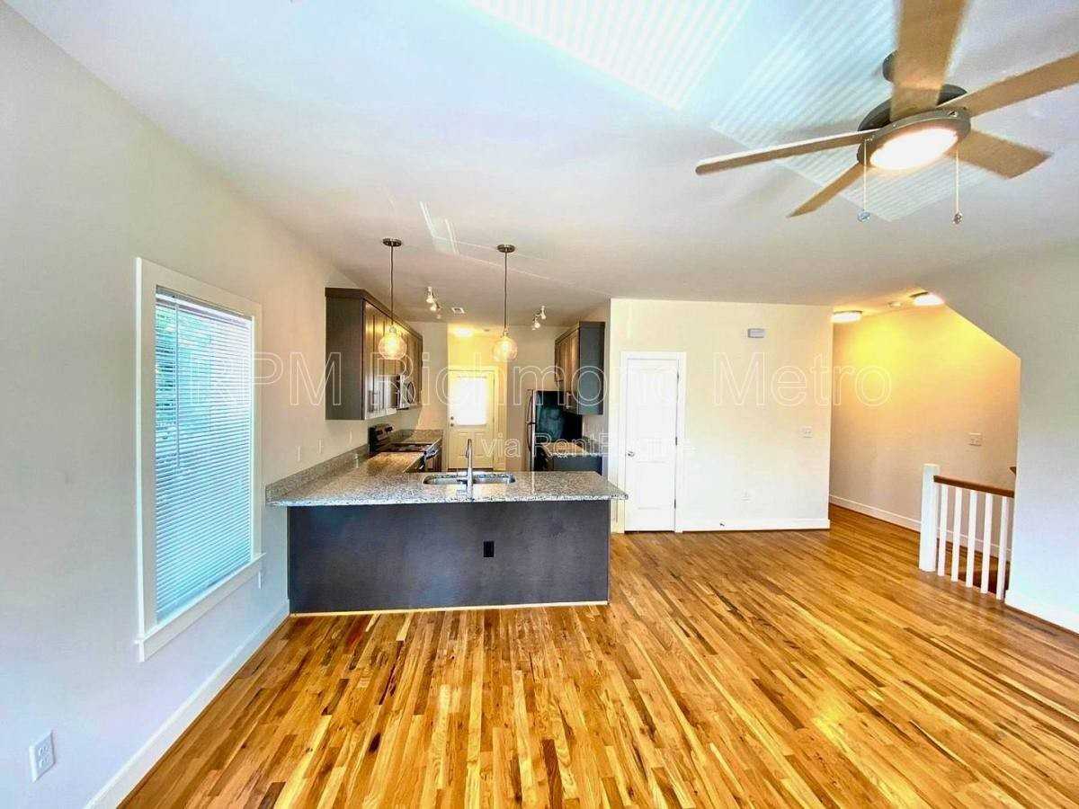 311 W 13th St #311 - Photo 3 of 10