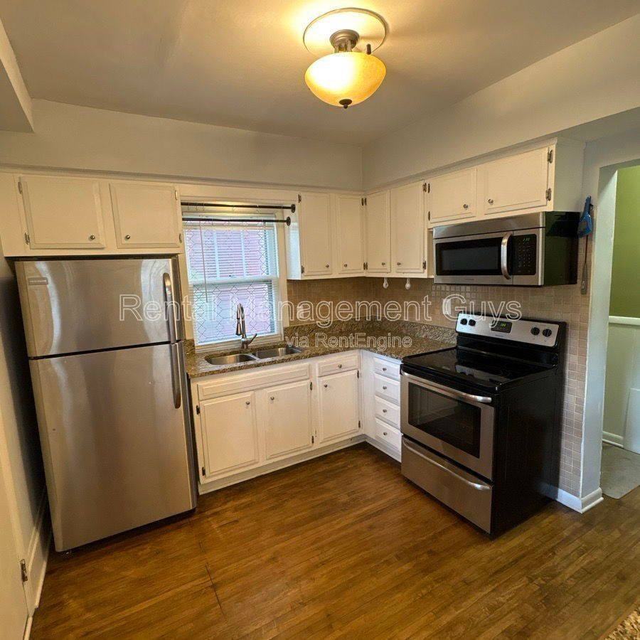 3611 Sheridan Ave N - Photo 3 of 10