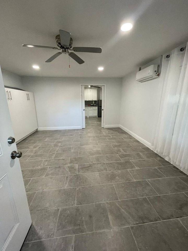 7410 Ilex St #C - Photo 4 of 10