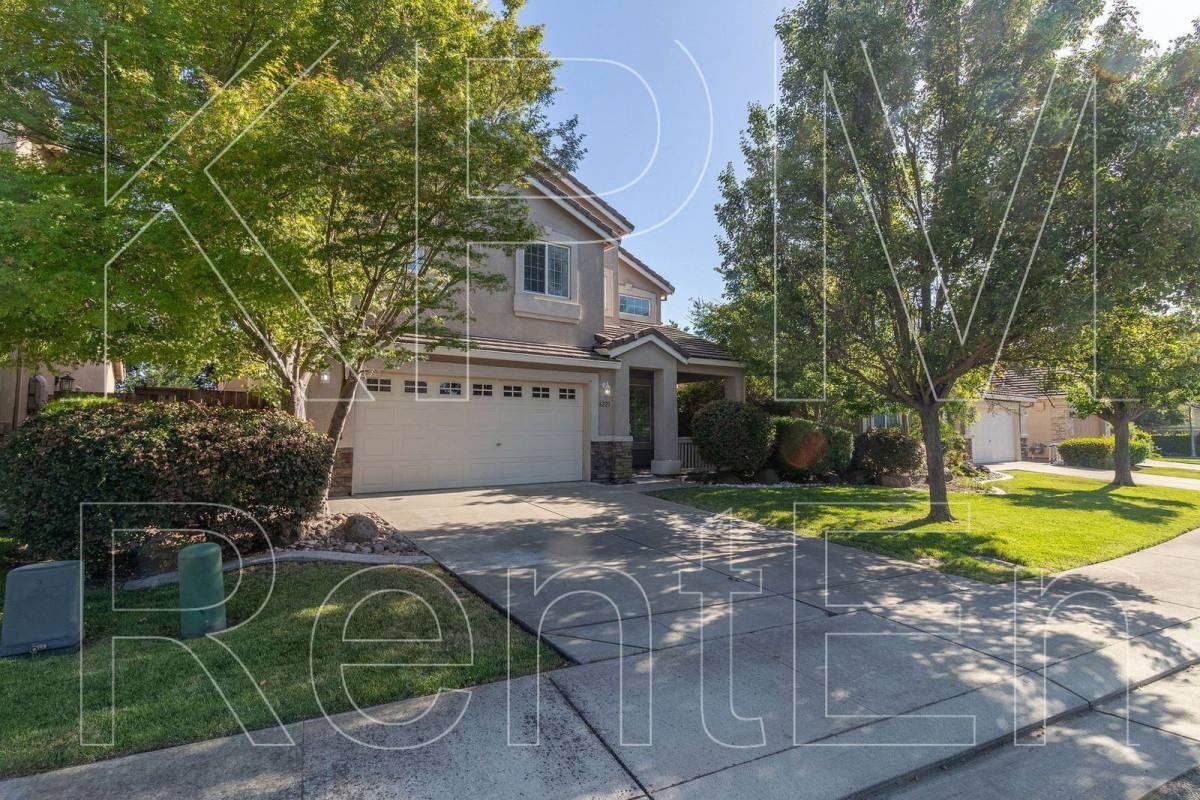 6221 Crestview Cir - Photo 3 of 10