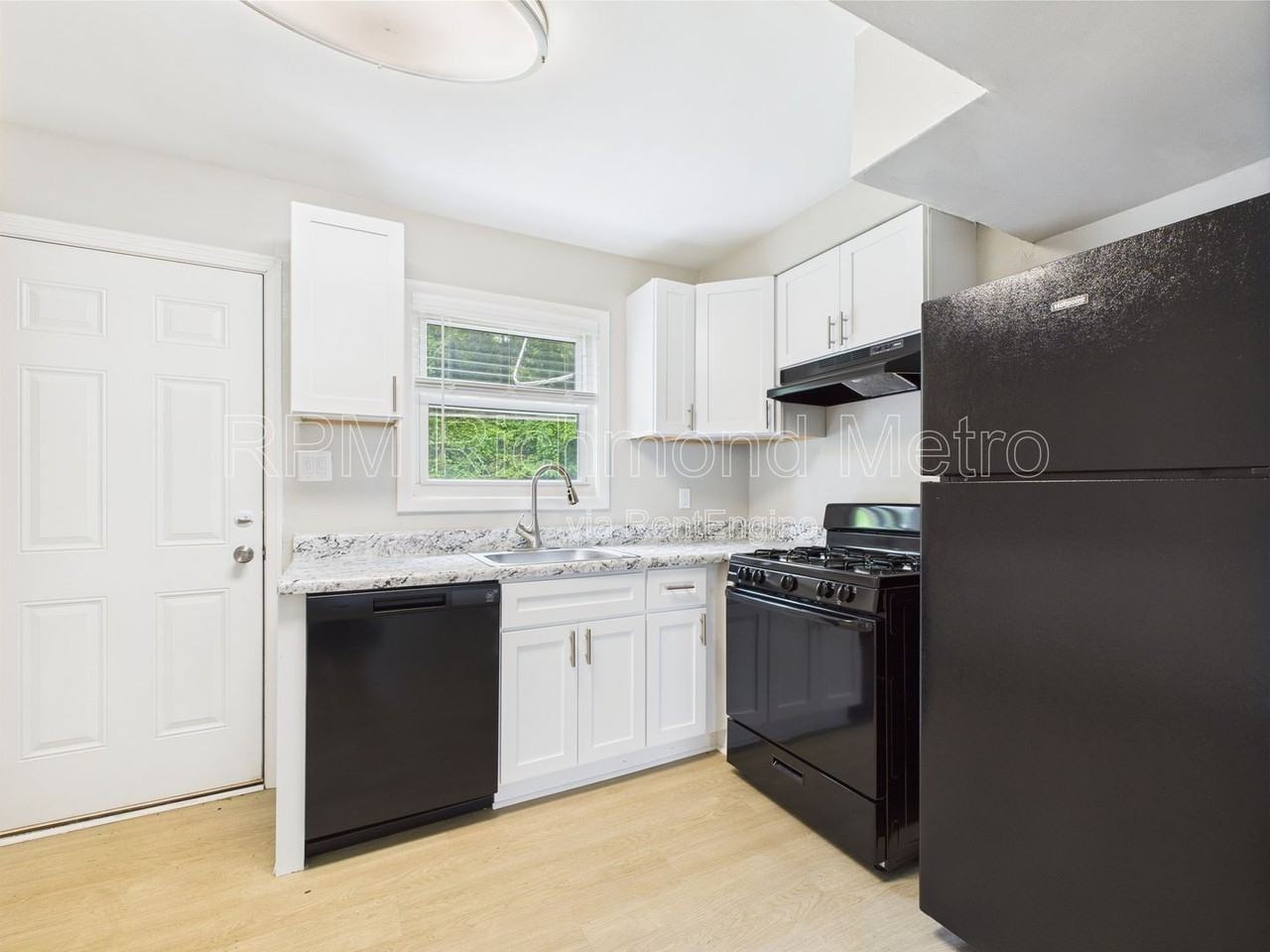 10 W 27th St #V - Photo 4 of 12