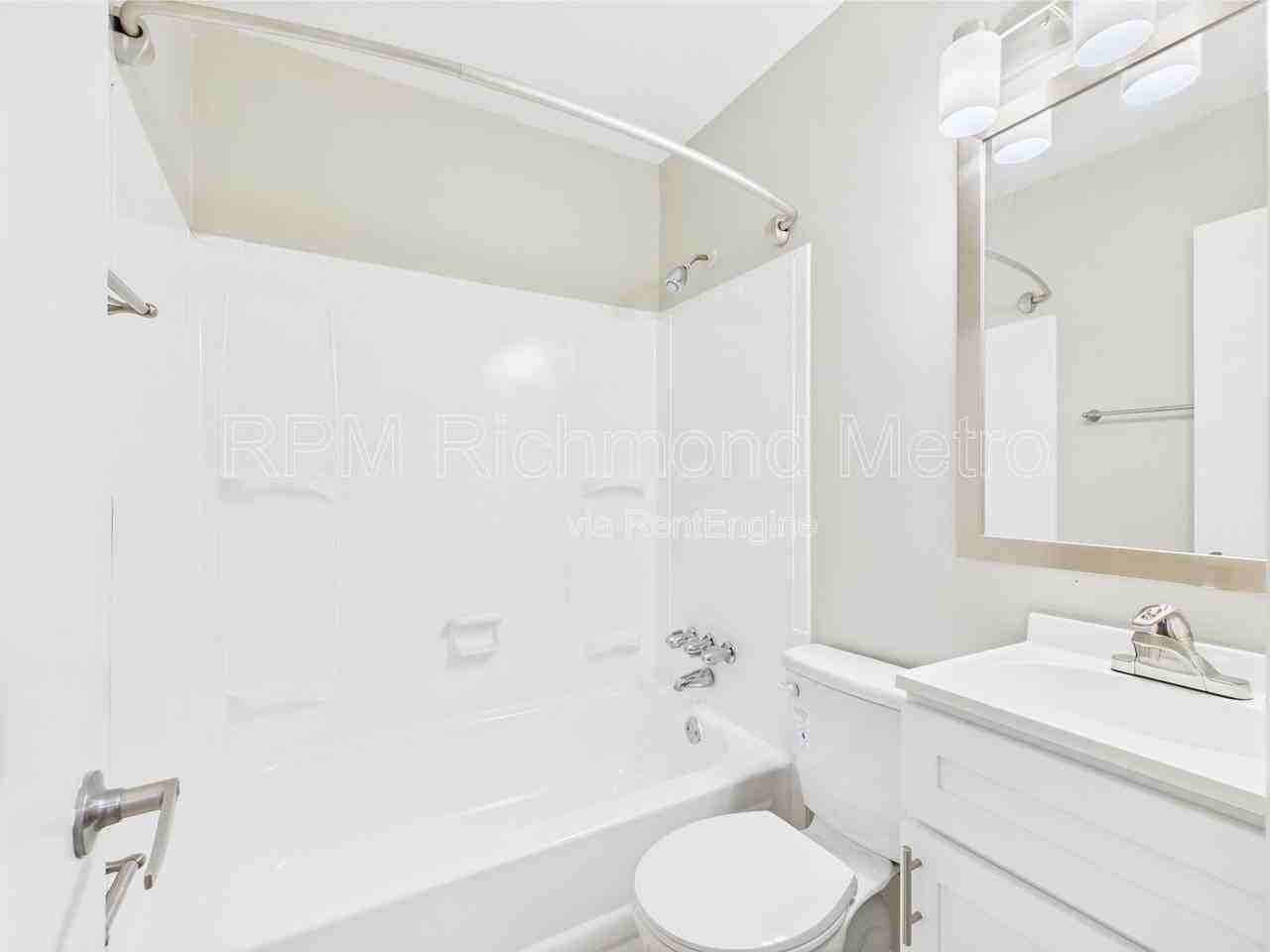10 W 27th St #V - Photo 6 of 12