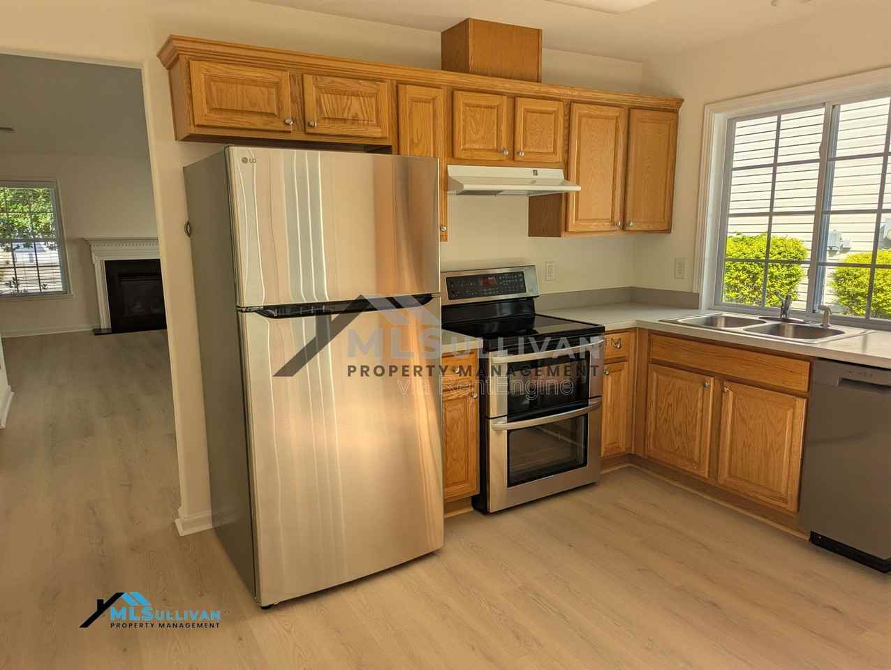 1327 Fairmont St - Photo 4 of 17