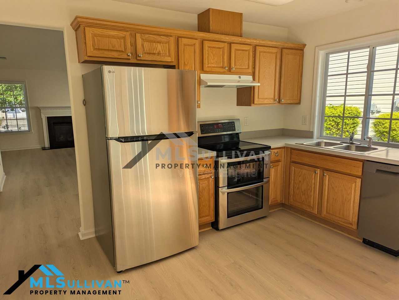 1327 Fairmont St - Photo 6 of 17