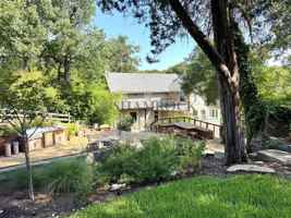 featured image of 2400 Lindsey Hollow Rd