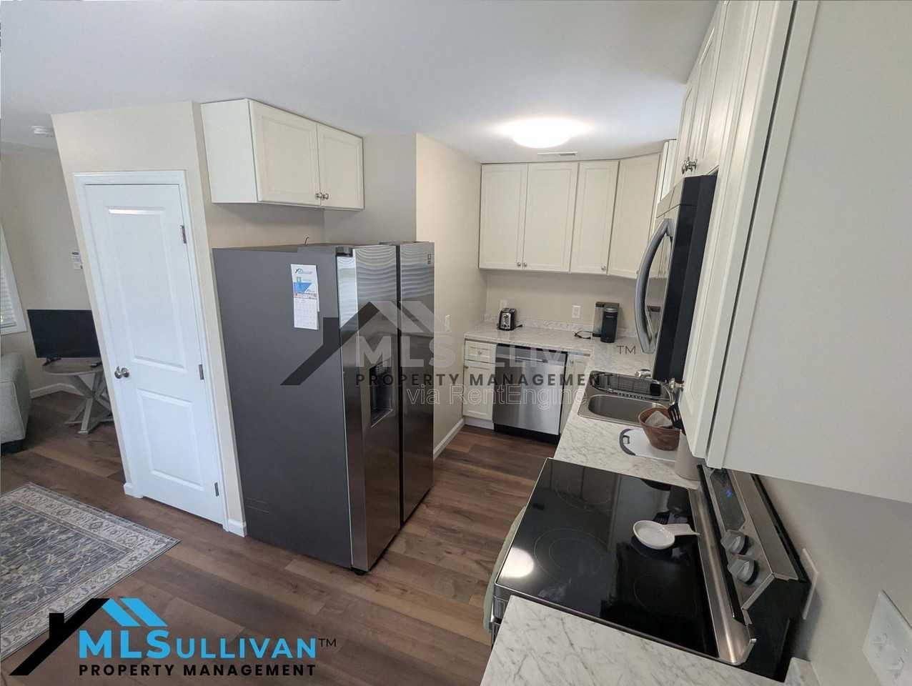 2130 Sovereign St - Photo 5 of 10