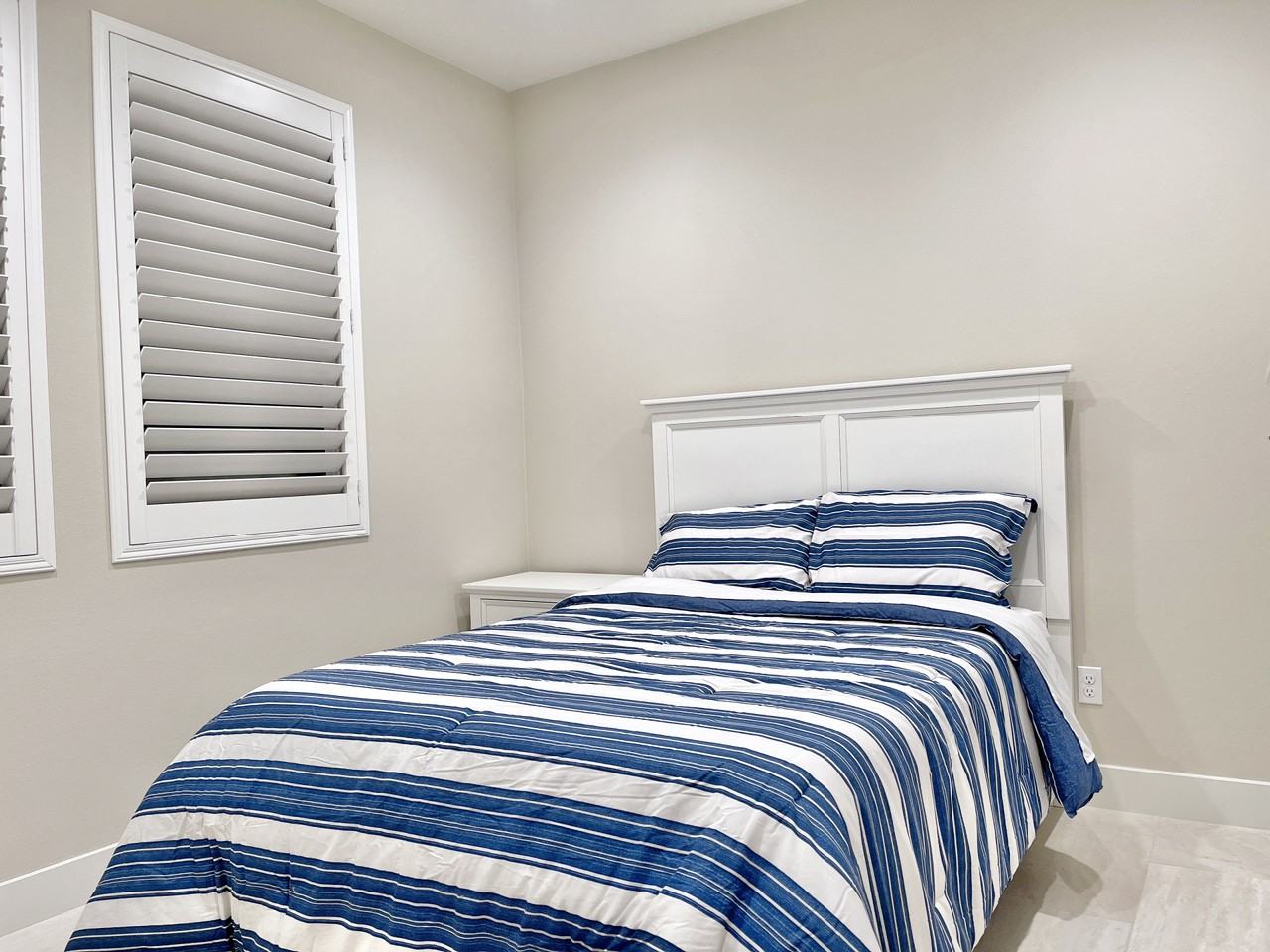 344 Novel - Photo 2 of 11