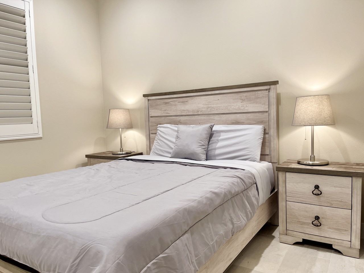 344 Novel - Photo 3 of 11