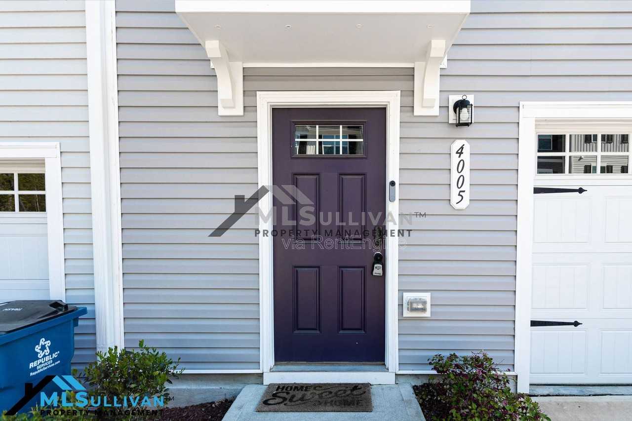 4005 Lush Grove Dr #1 - Photo 2 of 20