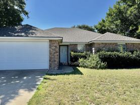 116 Lindenwood Ln N - Photo 1 of 1