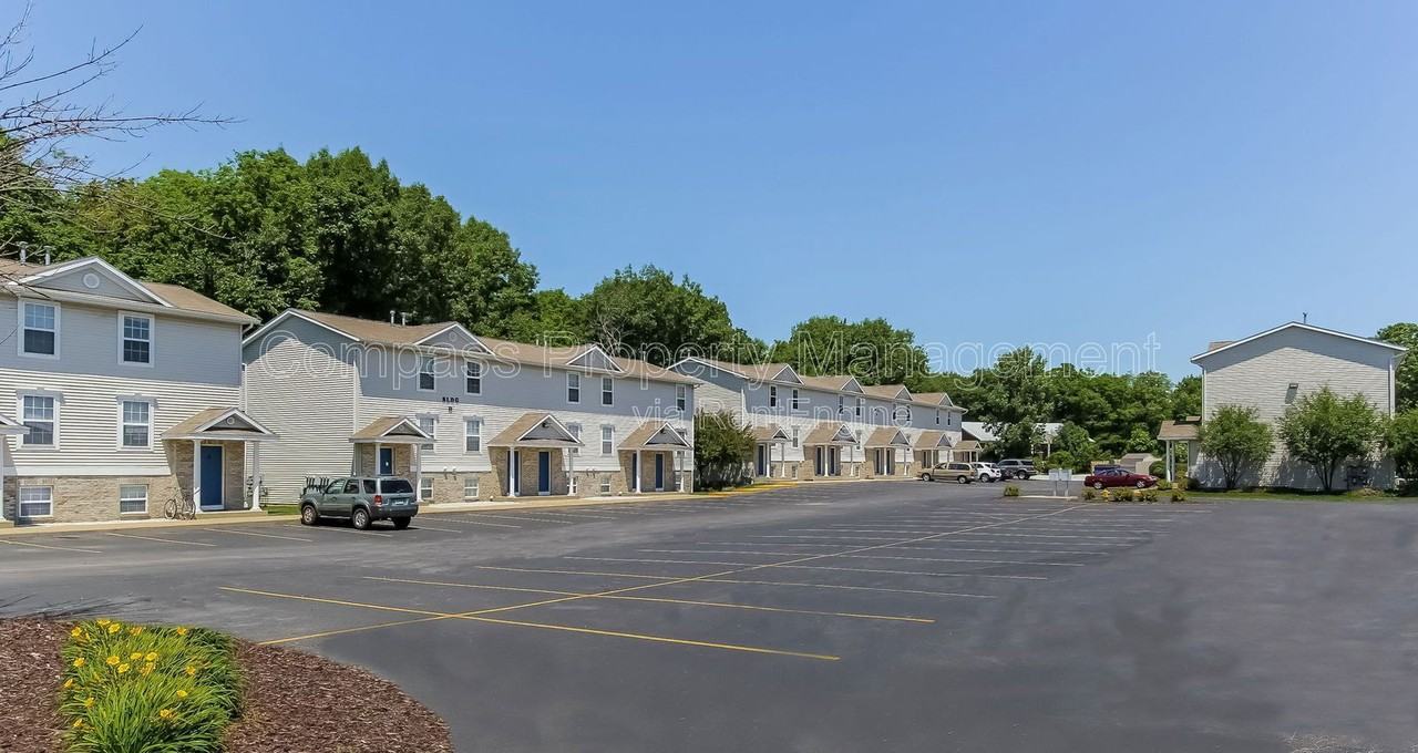 4477 Lake Michigan Dr #E2 - Photo 2 of 21