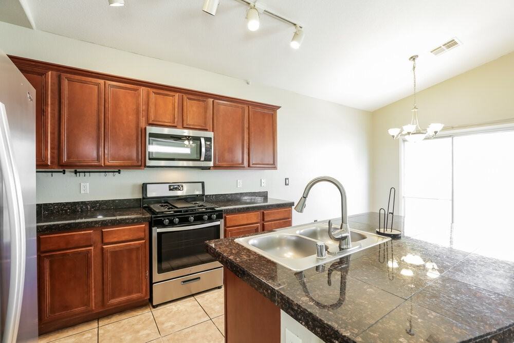 9124 Black Elk Ave - Photo 7 of 17