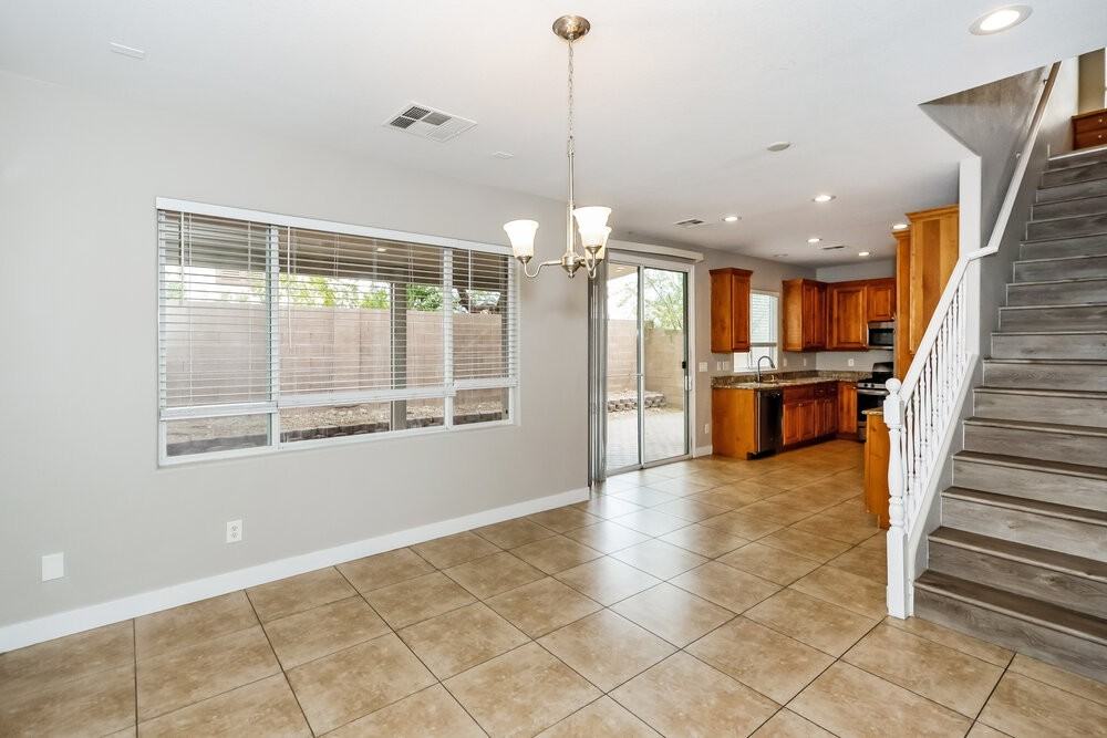 10945 Florence Hills St - Photo 7 of 17