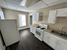 757 W Grand Ave - Photo 1 of 1