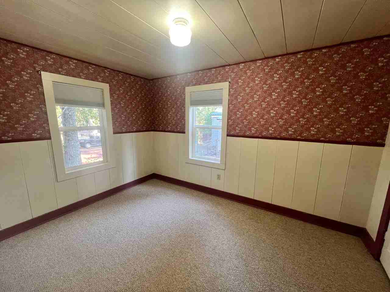 138124 Hillcrest St - Photo 3 of 11