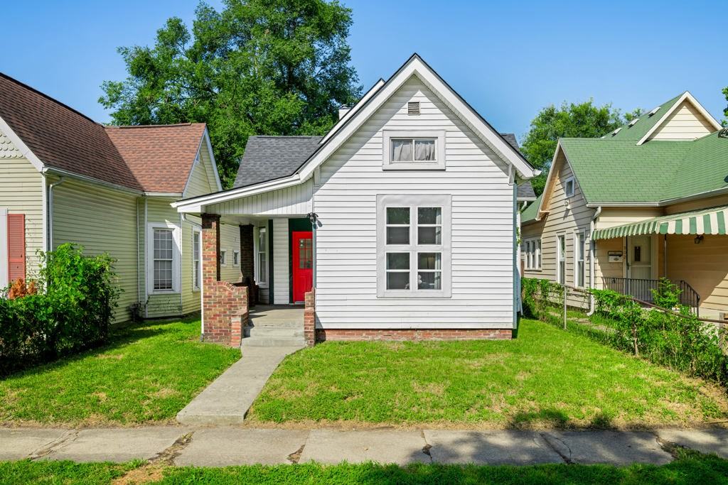 906 Villa Ave - Photo 3 of 12