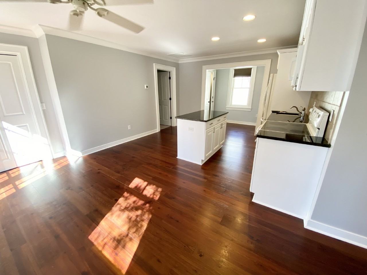 25 Tabby Shell Rd - Photo 2 of 11