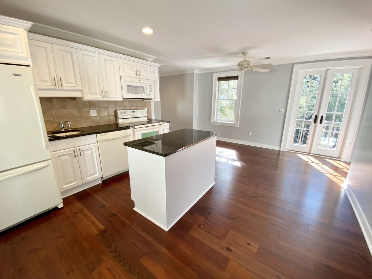 25 Tabby Shell Rd - Photo 4 of 11