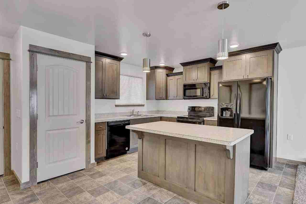 951 Gibbon St #1 - Photo 4 of 16