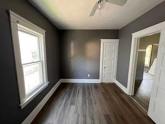 2814 E 118th St #2 - Photo 4 of 11