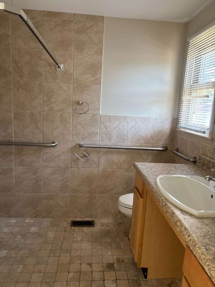 307 Buckingham Pl - Photo 6 of 7