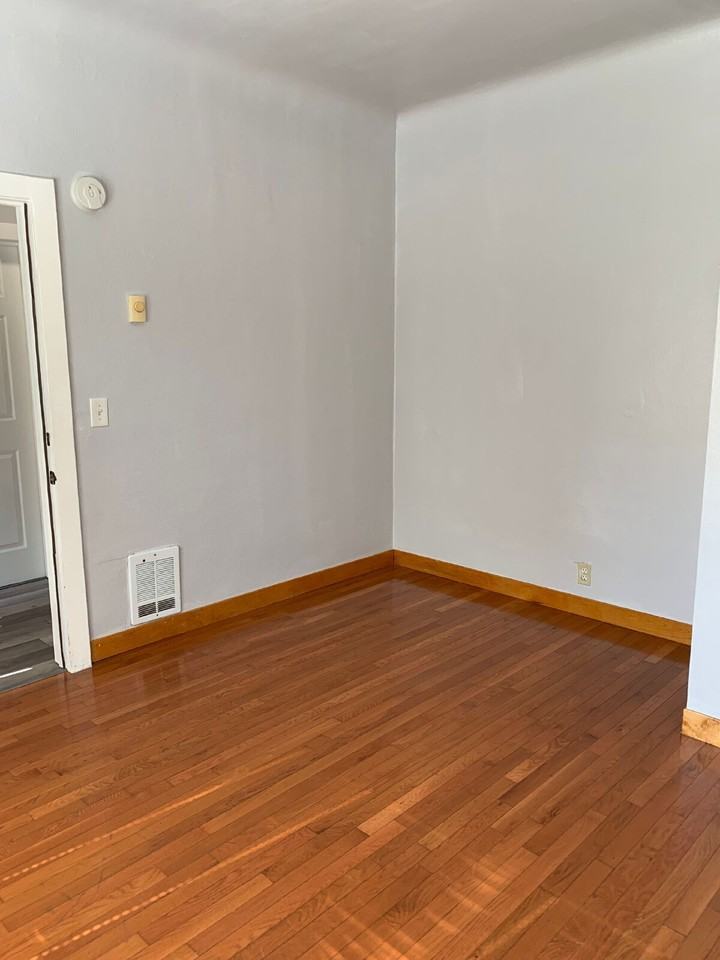 469 E 15th Ave - Photo 3 of 8