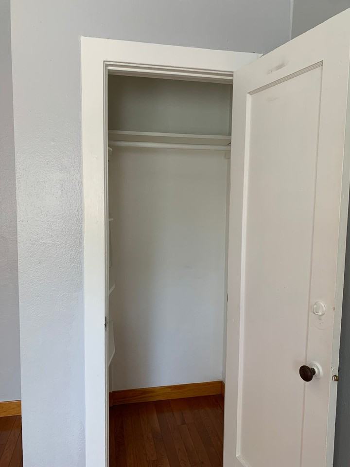 469 E 15th Ave - Photo 4 of 8