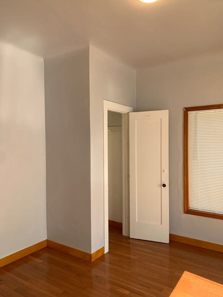 469 E 15th Ave - Photo 6 of 8