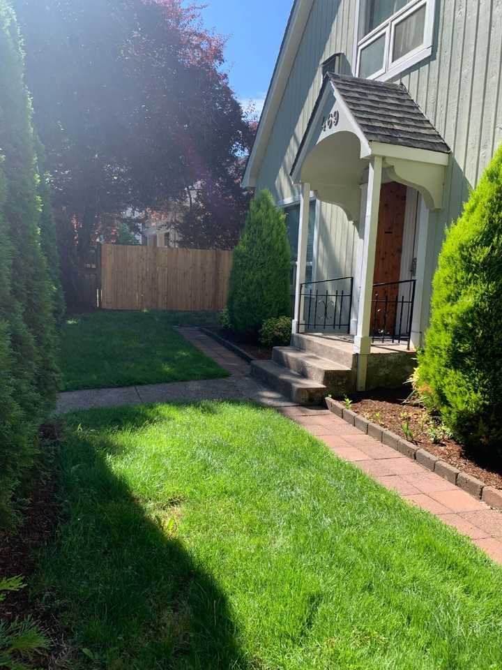 469 E 15th Ave - Photo 7 of 8