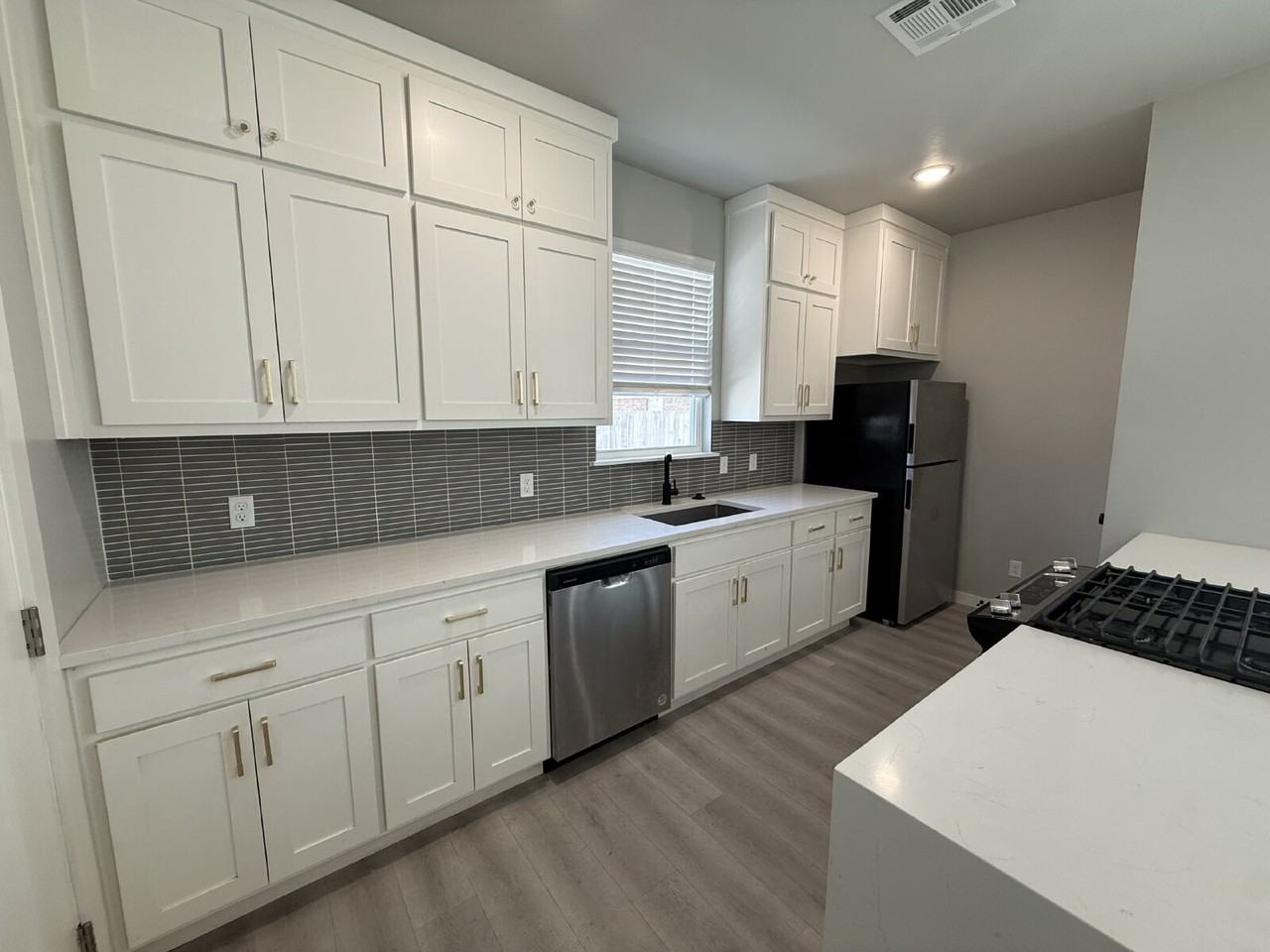 2008 Nw 27th St #D - Photo 2 of 14